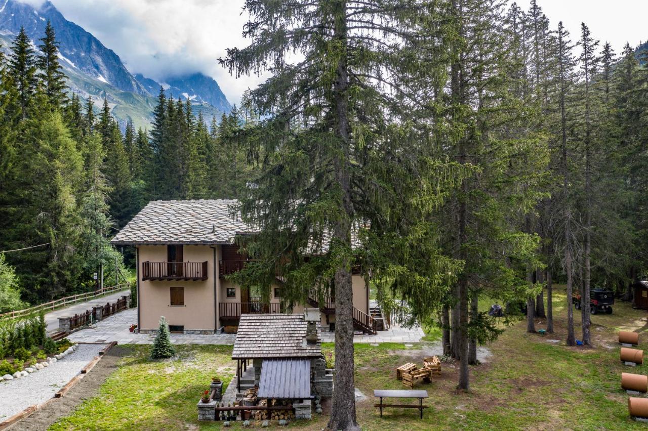 Wildhomes Wild Wolf Lodge Courmayeur Kültér fotó