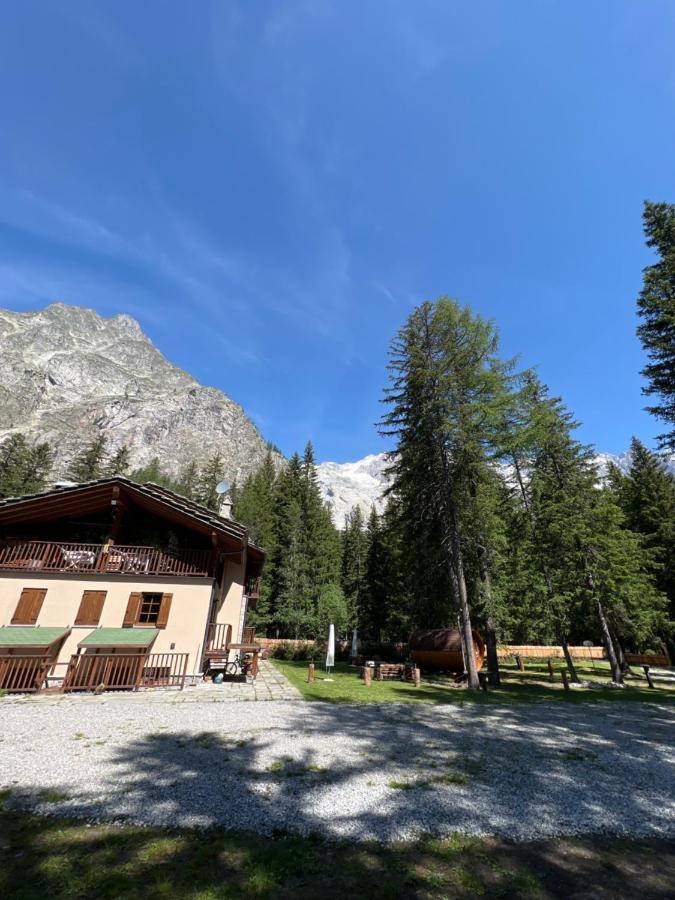 Wildhomes Wild Wolf Lodge Courmayeur Kültér fotó
